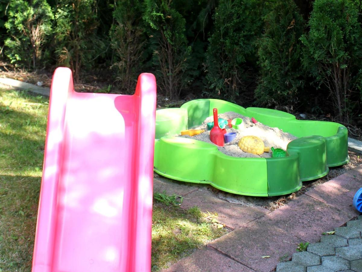 Pretty Bungalow In Neubukow With Garden, Roof المظهر الخارجي الصورة